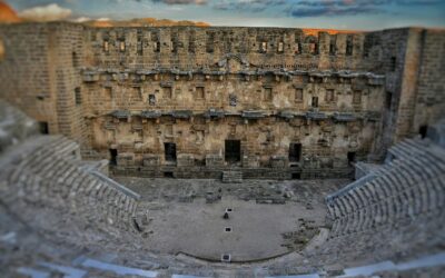 Sol Adhuc Transit: On the Rise and Fall of the Roman Empire